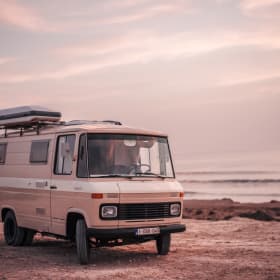 Germaine – Unique Mercedes classic car and off-grid camper