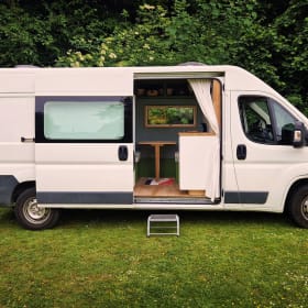 O!vanLife – Geschmackvoller Campervan-Umbau für Ruhesuchende
