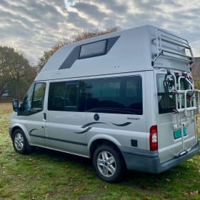 Practical and comfortable Ford Nugget with high roof