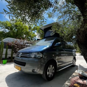 BonoBus – 4p Volkswagen Camperbus T5