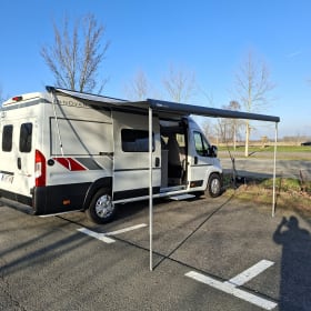 Luxus LMC Innovan 640