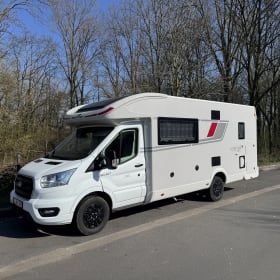 🚐 Luxe gezinscamper 2026 – 6 pers – automaat & total off-grid optie 