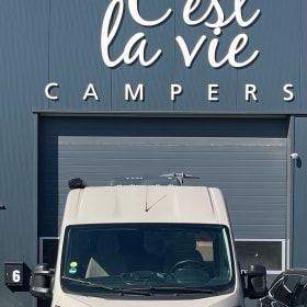 Vogelvlucht – 2p Fiat bus uit 2021