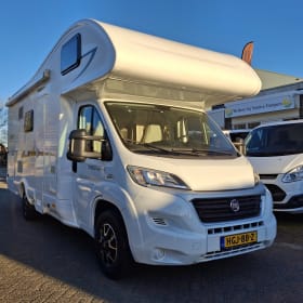 Billy – Nette 6p Family Camper! Eura Mobil uit 2017. Helemaal compleet