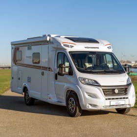 Pepper 1  – Nieuwe en luxe Topcamper, Automaat, Airco, 180 pk van 2026! Onze Pepper 1