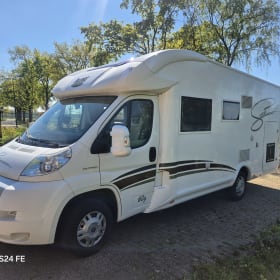 4p McLouis semi-integrated uit 2014