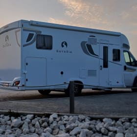 De Bus Mala – 4p Bavaria semi-integrated uit 2025