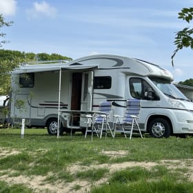 4p Adria Matrix M680SP semi-integrated from 2010