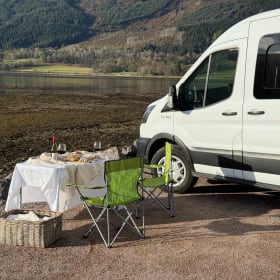 The Awe – Scopri The Awe: l'avventura in camper elettrico di lusso della Scozia
