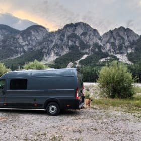Elmo – Zelfvoorzienende buscamper - voor een onvergetelijke reis