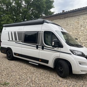 Bonny – 4p Carado campervan from 2024