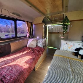 Blanche – Combi VW classique à pare-brise divisé, 2 couchages
