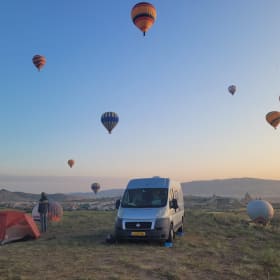 Zelfbouw Fiat Ducato – Chris and Maria's bus