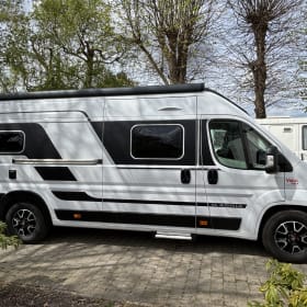Luxe Adria Twin Supreme - Volledig Autonoom en zorgeloos op vakantie!