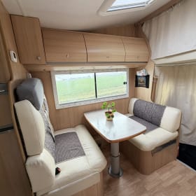 5p - Gezellige familiemobilhome met stabelbed. 