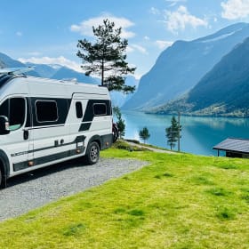 Brixton – Camping-car 2P Adria Mobil Bus à partir de 2021