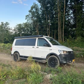 Cornelus  – 4p Volkswagen camper 204 pk