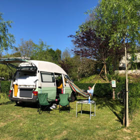 Koos – Trendy T4 - luxury bed - 1:14!