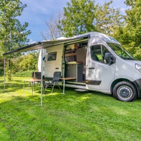 ORBIS – 2p Renault bus from 2018 Travel case built for convenience. none like this