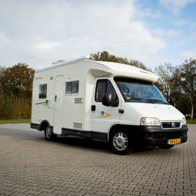 Fijne Chausson Camper 🚐✨ (compact & compleet)