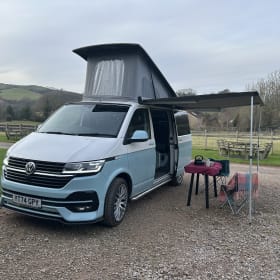 Clara – Combi VW automatique 2024, assurance incluse !