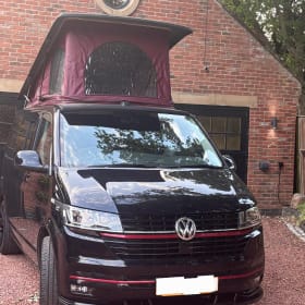 Cherry Dub – 4 berth Volkswagen campervan from 2021