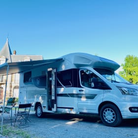 Ruime camper van 2021, ideaal voor gezin of koppel