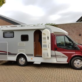 Camping-car compact Dethleffs 2 personnes