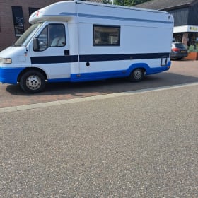 De Vrijbuiter – 4p Bürstner integrated from 1996