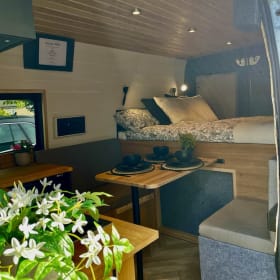 The Wondering Boxer – 3 berth 2016 Peugeot Boxer campervan.
