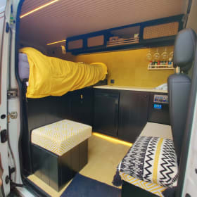 Off-grid VW Crafter: Starlink, XL Bed & Moto-ready (option)