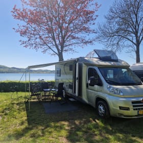 2/3p Bürstner semi-integrated automaat