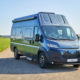 Easy Rider XL Knaus 3 – Super luxurious new spacious bus camper, for tall people, automatic