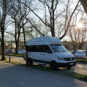 White Beauty – 2p Volkswagen bus uit 2022