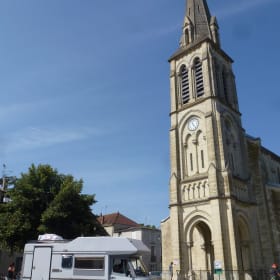 5p Mercedes-Benz alcove uit 1982