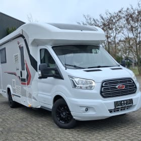 Emma – 5p Luxe Challenger half integraal uit 2019 Automaat 170pk