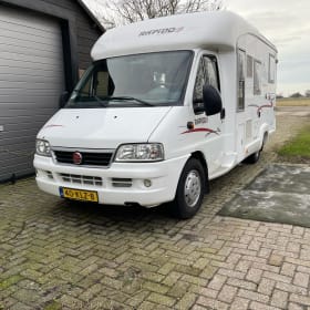 Mooie compacte camper 2/3 persoon