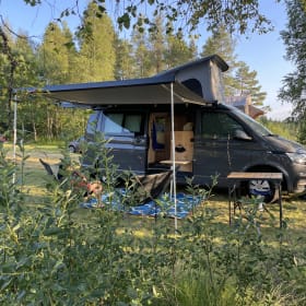 Aster – Aster - Volkswagen transporter T6.2  campervan off-grid 2024