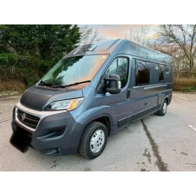 Autobus Weinsberg a 4 posti letto del 2020