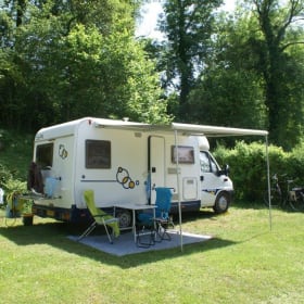 Dinghy  – Very neat and cozy camper for 2 people with sufficient storage space.