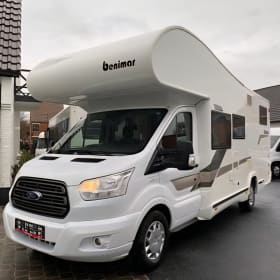 Ford Benimar alcove/alkoof from 2026 AUTOMATIC with adaptive cruise control.