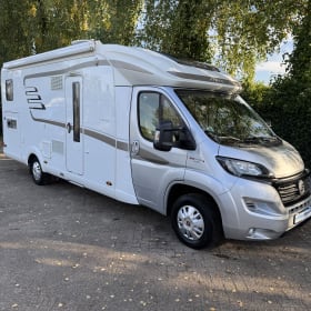 Fijne Hymer 4 personen