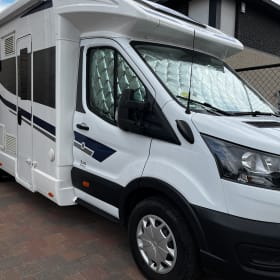 4p Ford semi-integrated uit 2022