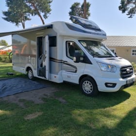 Mobi – 4p McLouis semi-integrated uit 2024