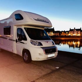 Skye – Fiat Swift Sundance 6 couchages de 2010