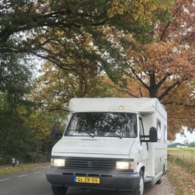 Jeranca – Cozy camper for 4 persons with reversing camera.