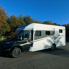 4p Sunlight semi-integrated uit 2024