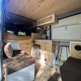 Nomadnest – Spacious Camper