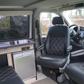 Mats de camperbus – 2-4-Sitzer Volkswagen Wohnmobil ab Baujahr 2018