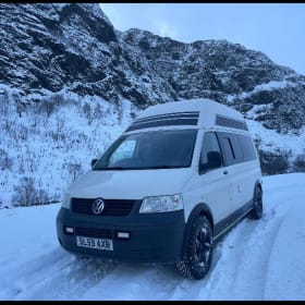 Nevis – Camping-car Volkswagen 4x4 2 places de 2009